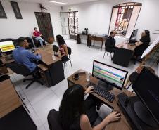 Equipe da Agência do Trabalhador da Cultura em atendimento