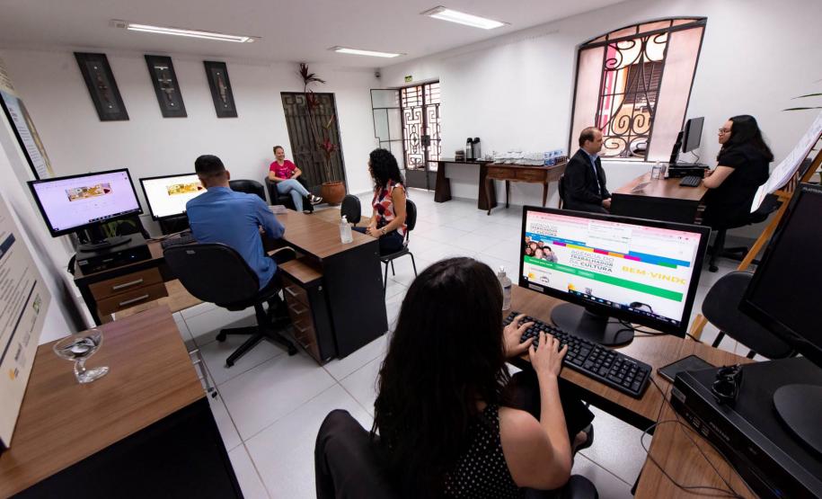 Agência do Trabalhador da Cultura abre vagas para o Festival de Curitiba